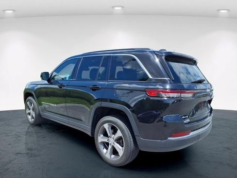 Used 2024 Jeep Grand Cherokee Limited AWD/4WD image 19
