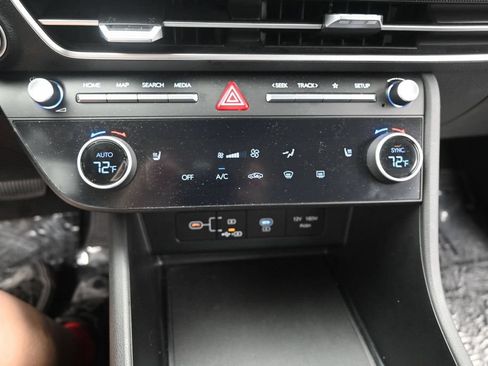 Used 2025 Hyundai Sonata SEL FWD image 29