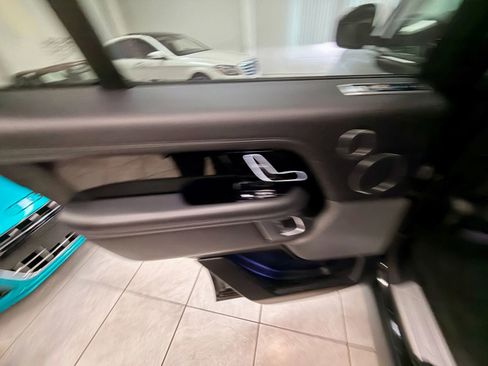 Used 2020 Land Rover Range Rover HSE image 15