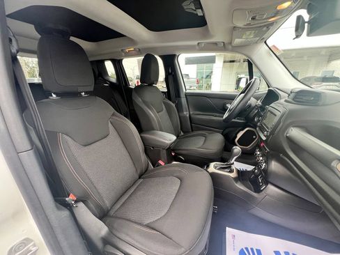 Used 2016 Jeep Renegade 75th Anniversary AWD/4WD image 37