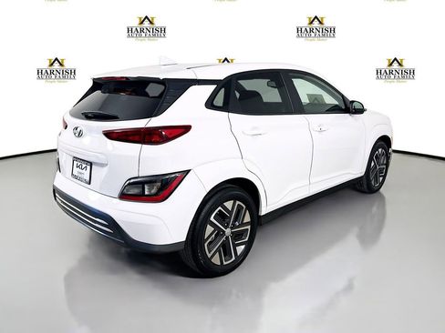 Used 2023 Hyundai Kona SE w/ Cargo Package FWD image 7