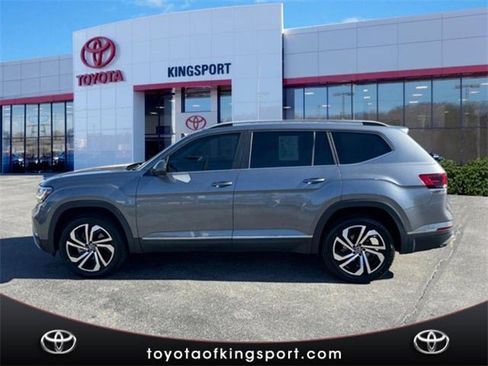 Used 2022 Volkswagen Atlas SEL image 2