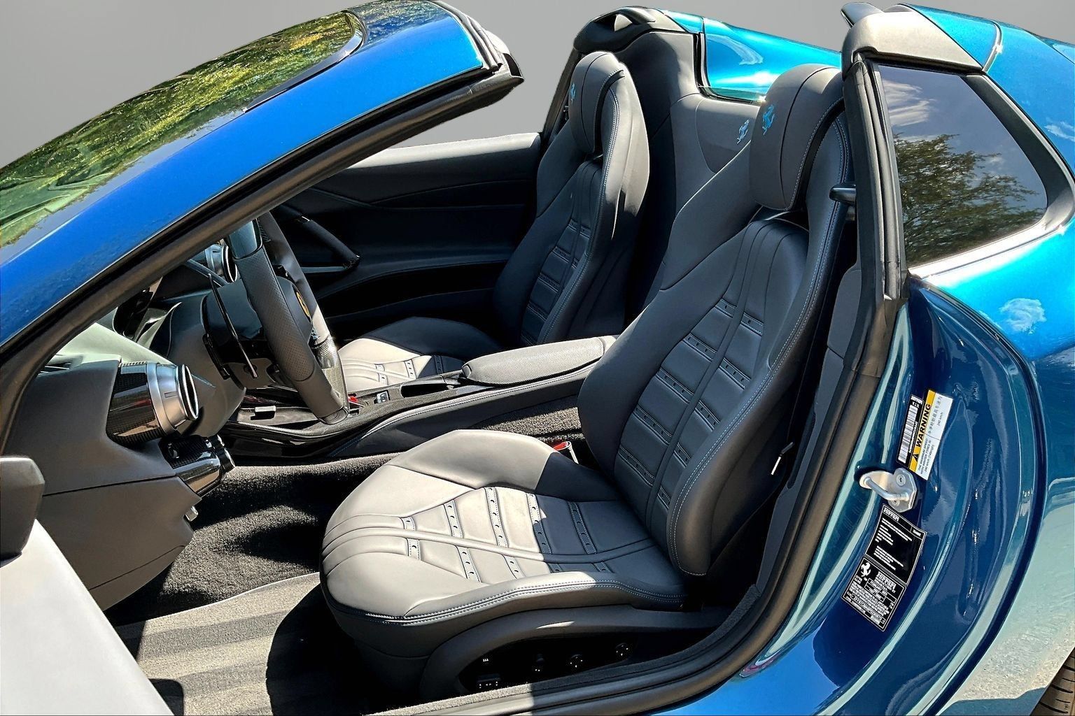 Used 2023 Ferrari 812 GTS RWD image 19