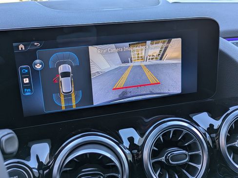 New 2025 Mercedes-Benz GLA 250 4MATIC image 10