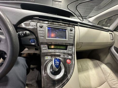 Used 2013 Toyota Prius Two FWD image 18