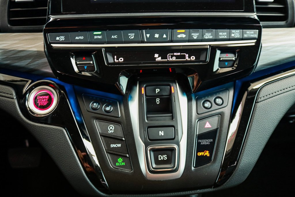 Used 2025 Honda Odyssey Elite image 12