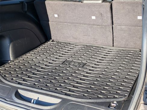 Certified 2021 Jeep Grand Cherokee Laredo X image 28