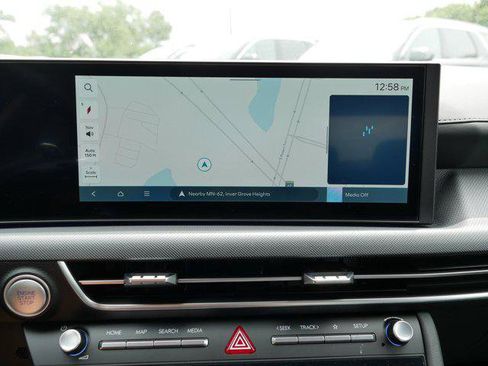 New 2025 Hyundai Sonata Limited image 11