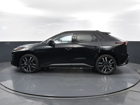 New 2026 Subaru Solterra Limited XT image 7