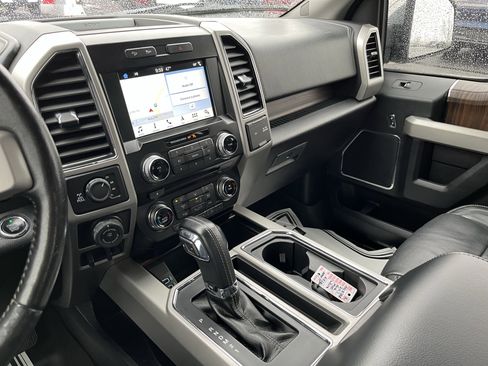 Used 2017 Ford F150 Lariat w/ Equipment Group 502A Luxury image 27