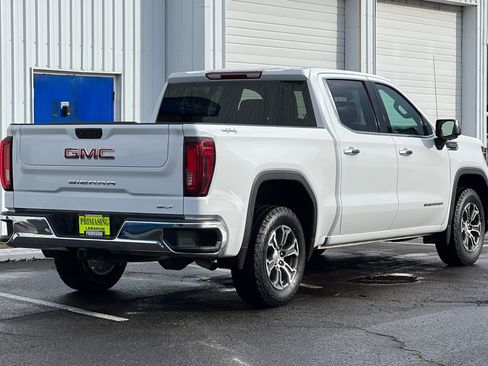 Used 2024 GMC Sierra 1500 SLT image 4