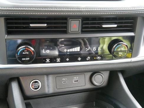 Certified 2023 Nissan Rogue SV AWD/4WD image 16