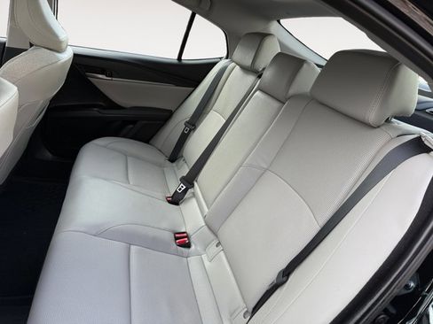 Used 2025 Toyota Camry XSE image 12