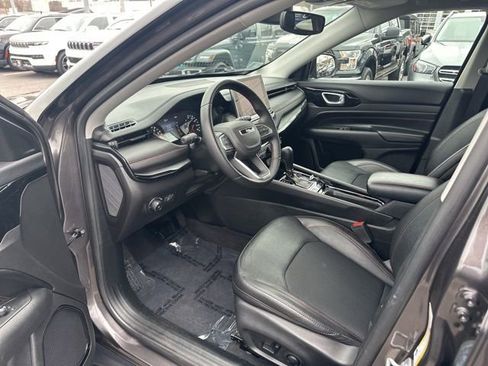 Used 2022 Jeep Compass Trailhawk w/ Trailhawk Convenience Group image 7