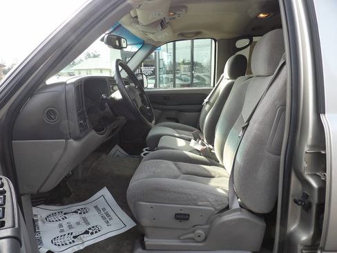 Used 2003 Chevrolet Suburban LS w/ Cargo Package image 7