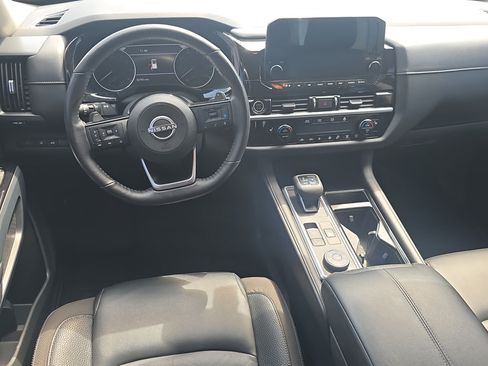 Used 2022 Nissan Pathfinder SL w/ Cargo Package AWD/4WD image 11