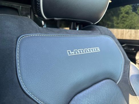 Used 2019 RAM 1500 Laramie AWD/4WD image 32