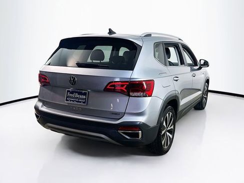 Used 2022 Volkswagen Taos SE image 9