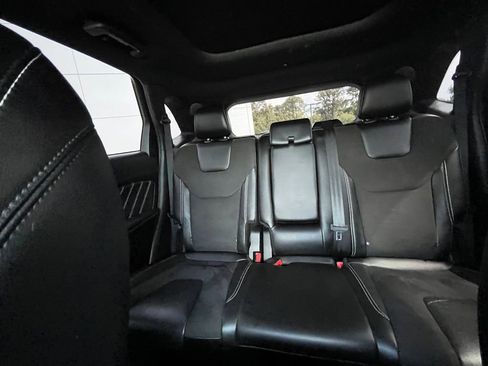 Used 2019 Ford Edge ST w/ Equipment Group 401A AWD/4WD image 18