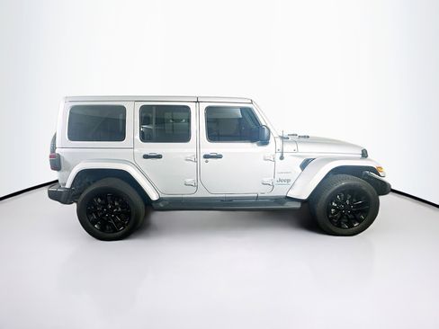 Used 2023 Jeep Wrangler Sahara w/ Cold Weather Group image 10