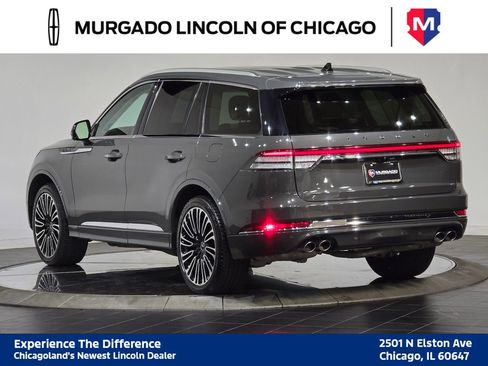 Used 2023 Lincoln Aviator Black Label w/ Class IV Trailer Tow Package image 6