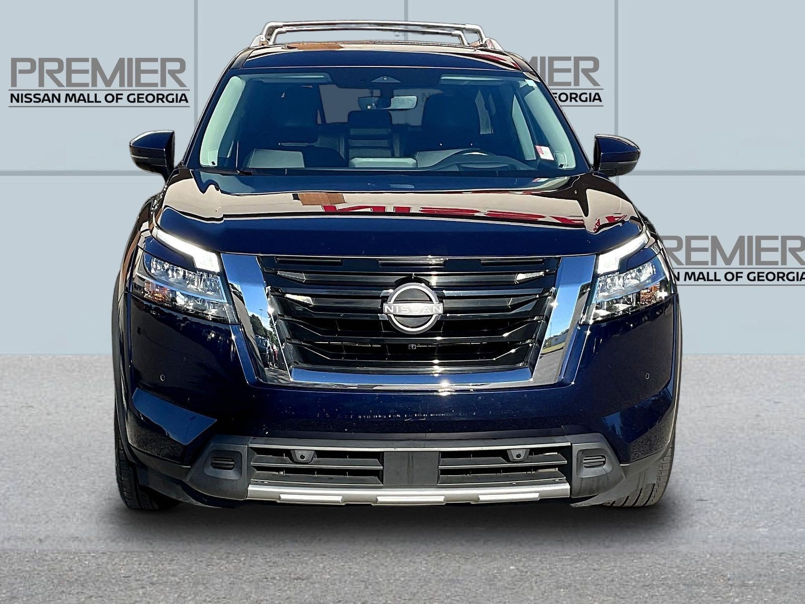 Certified 2023 Nissan Pathfinder Platinum w/ Cargo Package AWD/4WD image 2