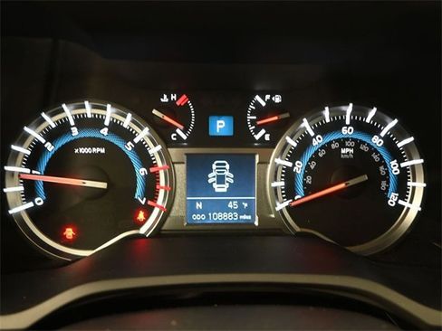 Used 2018 Toyota 4Runner SR5 image 8