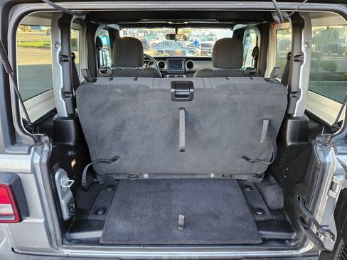 Used 2020 Jeep Wrangler Sport image 11