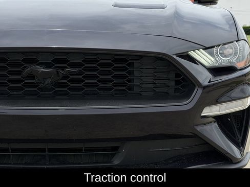 Used 2022 Ford Mustang Coupe RWD image 5