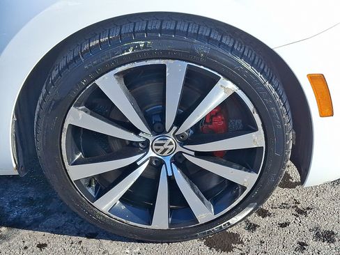 Used 2012 Volkswagen Beetle Turbo image 8