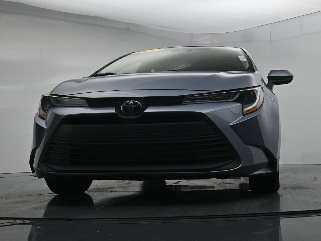 Used 2023 Toyota Corolla LE FWD image 33