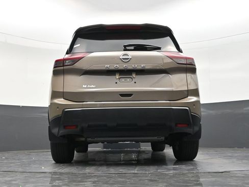 Used 2025 Nissan Rogue SV FWD image 23