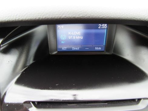 Used 2014 Ford Focus SE FWD image 20