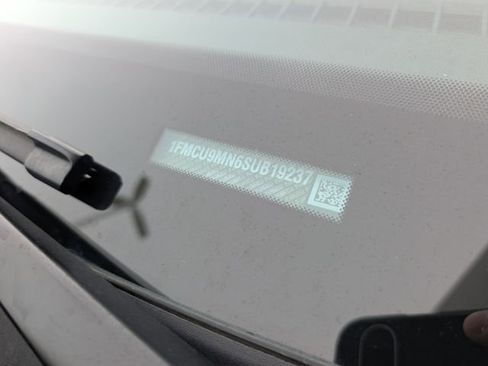 Used 2025 Ford Escape ST-Line image 35