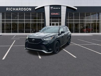 Used 2023 Toyota Highlander XSE