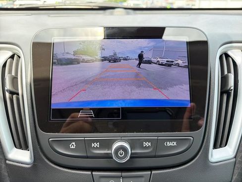 Used 2023 Chevrolet Malibu LT FWD image 13