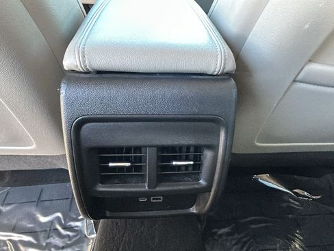 Used 2019 Cadillac XT4 Luxury FWD image 25