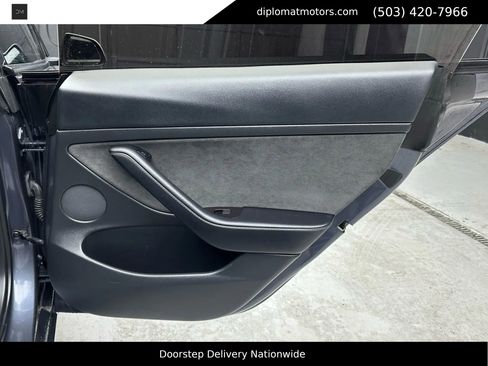 Used 2023 Tesla Model 3 Standard Range image 25