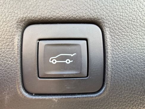 Used 2023 Chevrolet TrailBlazer ACTIV w/ Sun and Liftgate Package image 28