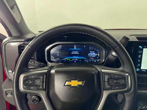 Used 2024 Chevrolet Silverado 1500 LT image 22