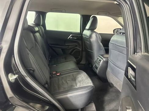 Used 2022 Mitsubishi Outlander SE image 28