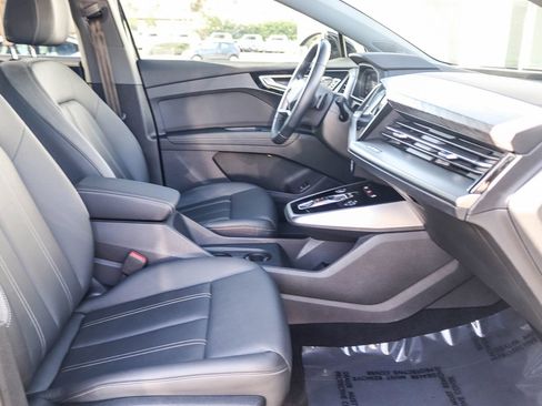 Certified 2023 Audi Q4 e-tron Premium w/ Premium Plus RWD image 17
