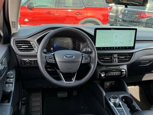 Used 2026 Ford Escape SE w/ Class II Trailer Tow Package FWD image 6