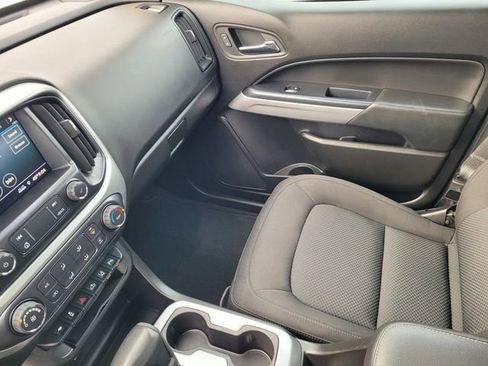 Used 2021 Chevrolet Colorado LT w/ Safety Package image 13