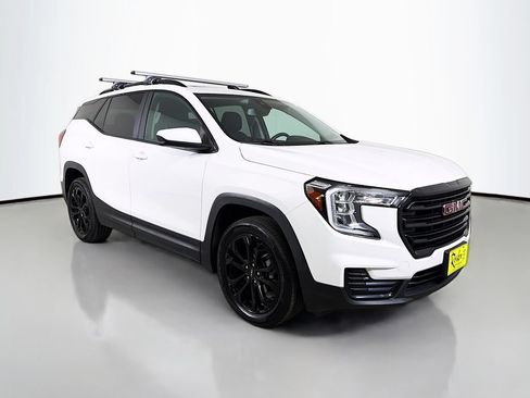 Used 2022 GMC Terrain SLE w/ Driver Convenience Package AWD/4WD image 4