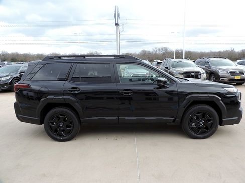 New 2026 Subaru Outback Limited image 4