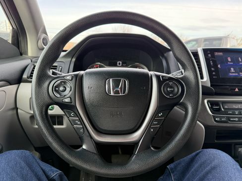 Used 2017 Honda Pilot EX image 18