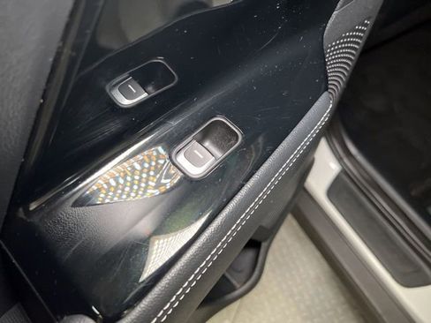 Used 2020 Kia Niro EX w/ Cold Weather Package image 57