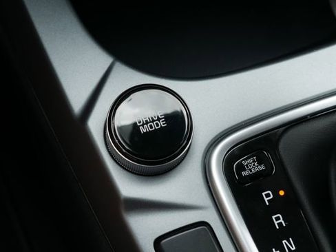 Used 2022 Kia Seltos LX image 20