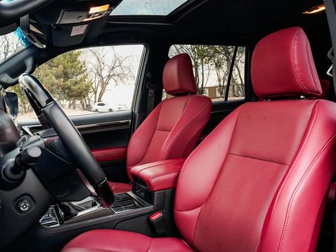 Used 2023 Lexus GX 460 Premium image 15